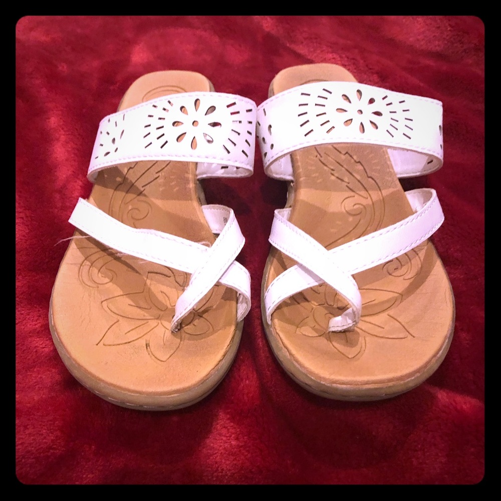 B.O.C. White Toe-Loop Sandals